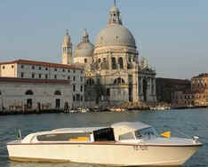Servizio ti motoscafi e taxi a Venezia, Limousine da e per Aeroporto